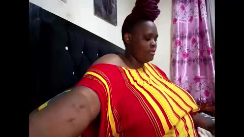 PEACHES online show from February 7, 7:06 pm