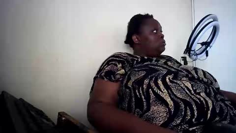 PEACHES online show from April 8, 8:25 am