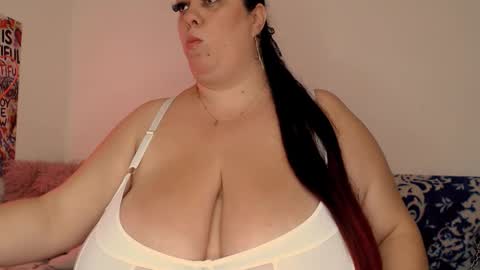 Snapshot of sweettm chatting on October 26, 6:36 pm Maya online show from October 26, 6:36 pm