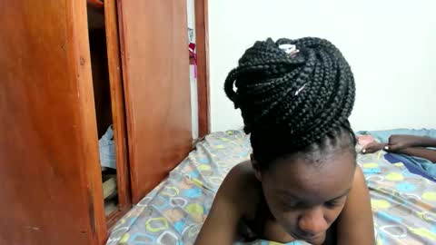 Snapshot of sweettrouble_ chatting on May 15, 7:21 pm sweettrouble_ online show from May 15, 7:21 pm