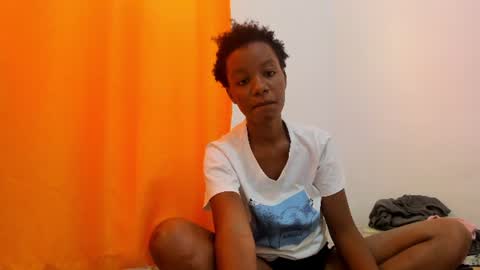 sweettrouble_ online show from July 27, 9:27 am