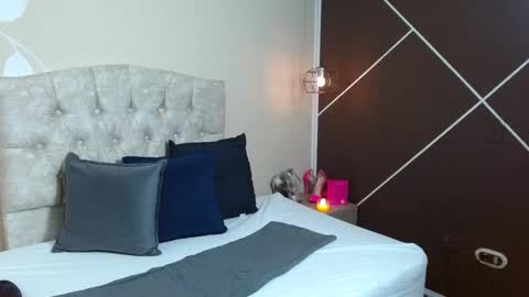 Scarlet online show from October 2, 11:28 am