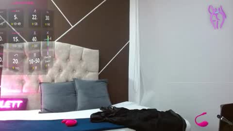 Scarlet online show from November 25, 11:21 am