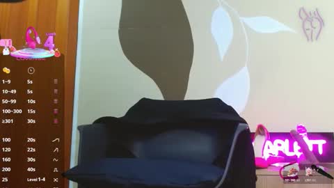 Scarlet online show from December 19, 11:50 am