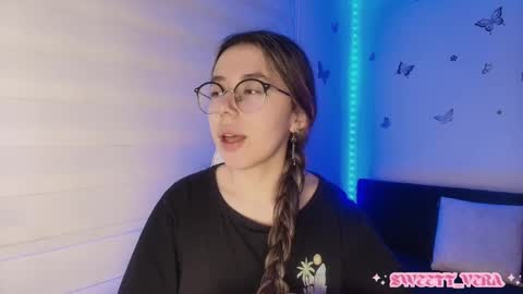 Snapshot of sweettvera_ chatting on October 25, 10:01 am Veronica Independent Model online show from October 25, 10:01 am