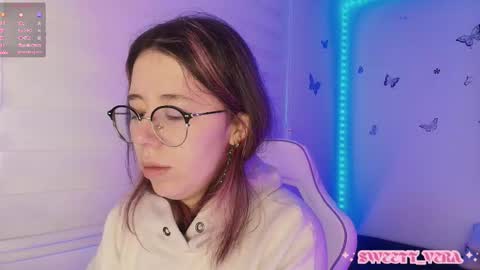 Snapshot of sweettvera_ chatting on November 17, 11:16 am Veronica Independent Model online show from November 17, 11:16 am