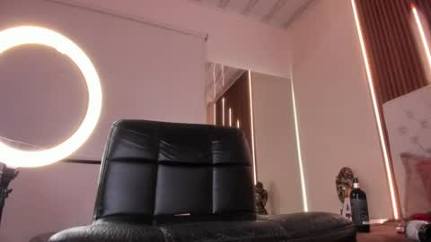 Snapshot of sweetty_paulina chatting on April 21, 1:42 am Swetty. online show from April 21, 1:42 am