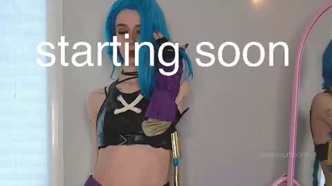 Snapshot of sweetuniporn chatting on September 28, 7:03 am Elis a little vacation Ill be here Saturday my schedules in bio online show from September 28, 7:03 am