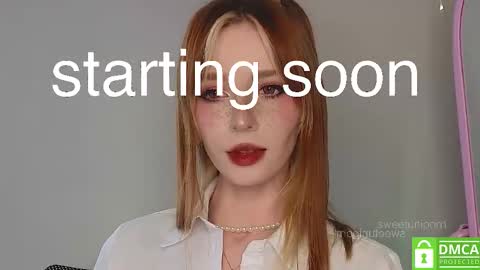 Snapshot of sweetuniporn chatting on November 10, 9:30 am Elis a little vacation Ill be here Saturday my schedules in bio online show from November 10, 9:30 am