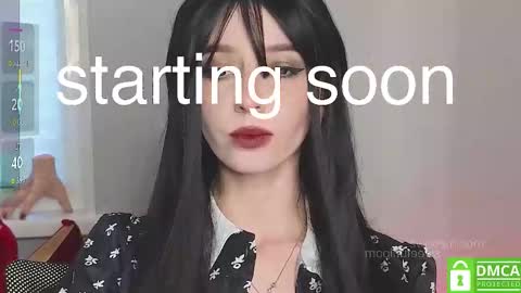 Snapshot of sweetuniporn chatting on November 29, 6:38 am Elis a little vacation Ill be here Saturday my schedules in bio online show from November 29, 6:38 am