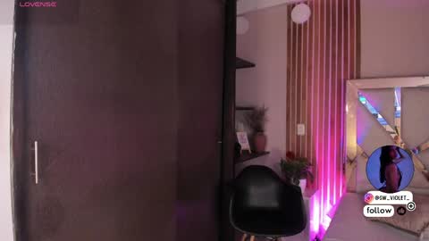 sweetviolet___ online show from April 9, 12:32 pm