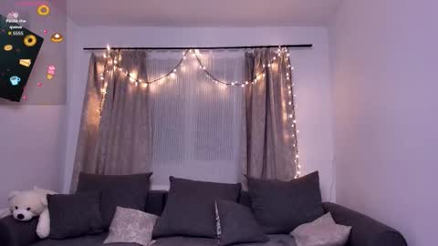 sweetviperr_ online show from February 5, 8:35 pm