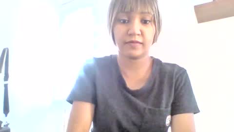 Snapshot of sweetwhisper4u chatting on July 13, 5:43 am katie online show from July 13, 5:43 am