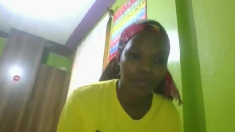 Snapshot of sweetwipe_africana14 chatting on February 25, 2:59 pm Essy online show from February 25, 2:59 pm