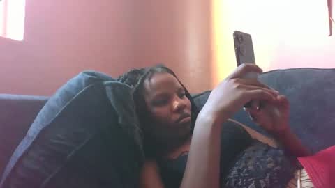 Snapshot of sweetwipe_africana14 chatting on April 7, 1:00 pm Essy online show from April 7, 1:00 pm