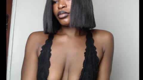 sweetxxboobsx online show from October 17, 8:17 am