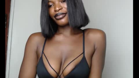 sweetxxboobsx online show from November 18, 8:52 am