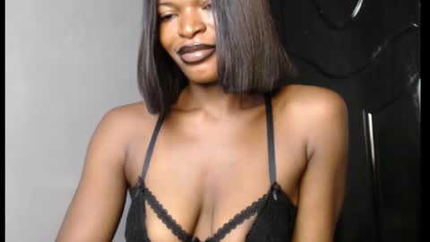 sweetxxboobsx online show from February 19, 7:48 am