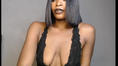 sweetxxboobsx online show from April 4, 8:01 am
