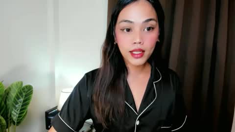 Snapshot of sweety_shane chatting on January 12, 2:11 pm sweety_shane online show from January 12, 2:11 pm