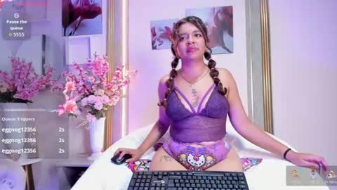 Emma online show from July 11, 10:44 pm