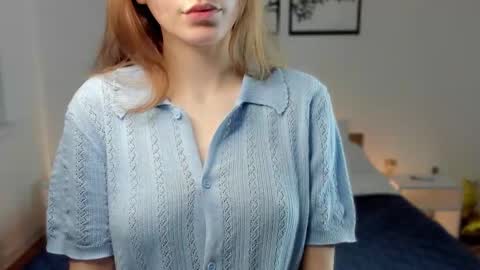 Bella . online show from September 29, 7:51 pm