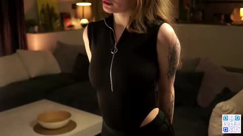 Bella . online show from November 22, 9:25 pm