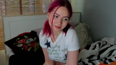 sweetyangiee online show from May 7, 2:00 pm