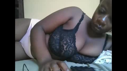 sweetyass25 online show from October 20, 5:52 am