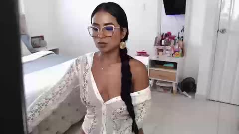 yaya online show from September 19, 5:57 pm