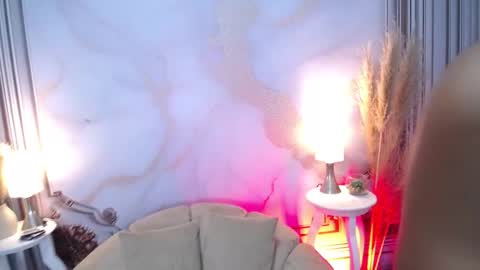 LAURA online show from November 7, 11:54 am