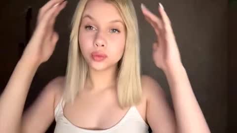 Kate online show from December 20, 3:41 pm