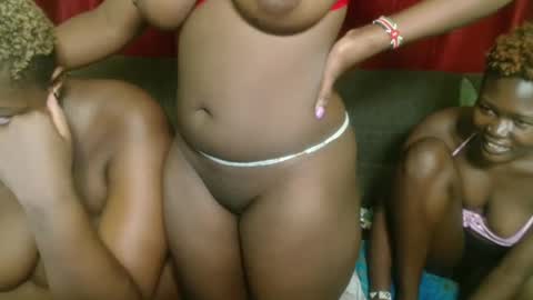 Snapshot of sweetz_candice chatting on February 28, 12:54 am sweetz_candice online show from February 28, 12:54 am