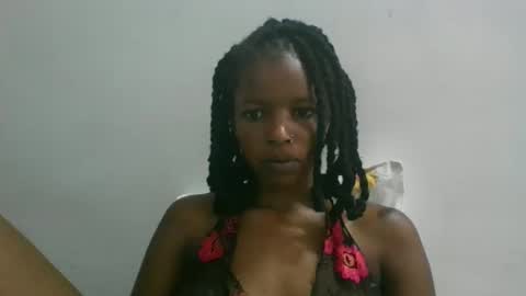 Snapshot of sweetz_candice chatting on October 17, 9:12 am sweetz_candice online show from October 17, 9:12 am