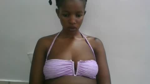 Snapshot of sweetz_candice chatting on October 19, 11:55 am sweetz_candice online show from October 19, 11:55 am