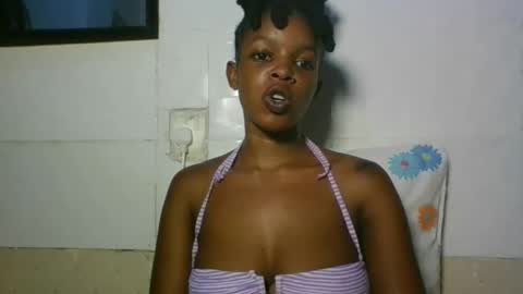 Snapshot of sweetz_candice chatting on November 20, 9:03 pm sweetz_candice online show from November 20, 9:03 pm