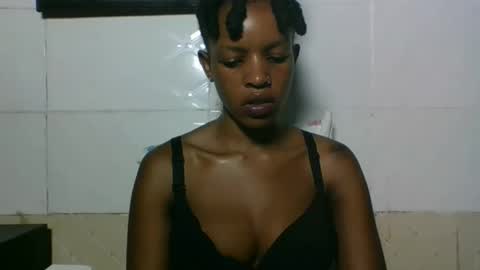 Snapshot of sweetz_candice chatting on November 23, 12:21 am sweetz_candice online show from November 23, 12:21 am