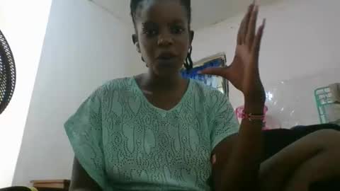 Snapshot of sweetz_candice chatting on January 7, 1:13 pm sweetz_candice online show from January 7, 1:13 pm