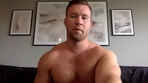 Snapshot of swekingxx chatting on October 5, 10:24 am swekingxx online show from October 5, 10:24 am