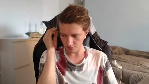 Cat online show from January 13, 9:03 am