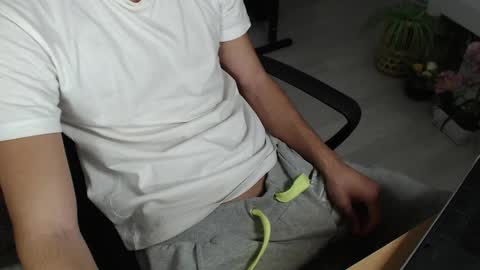 Snapshot of swetlittleboy4u chatting on September 25, 5:38 pm SwetLittleBoy4u online show from September 25, 5:38 pm