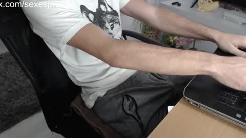 Snapshot of swetlittleboy4u chatting on November 4, 10:14 am SwetLittleBoy4u online show from November 4, 10:14 am