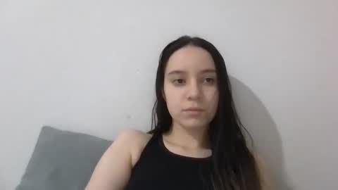 nur online show from February 1, 6:50 pm