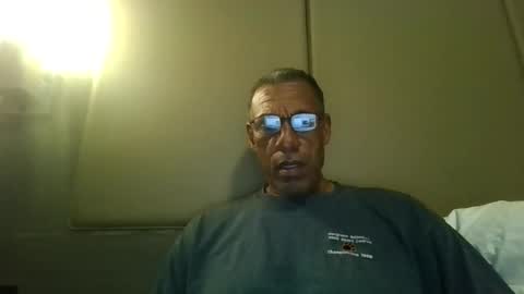 swimmerbod2495 online show from July 26, 7:04 am