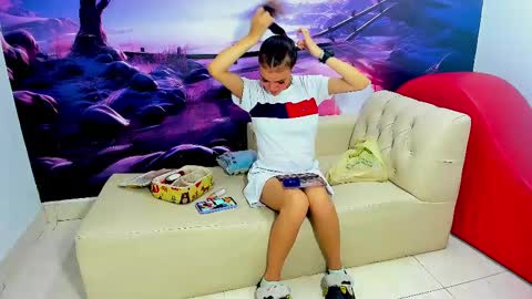 Snapshot of swingers_house chatting on February 14, 7:12 pm Alana online show from February 14, 7:12 pm