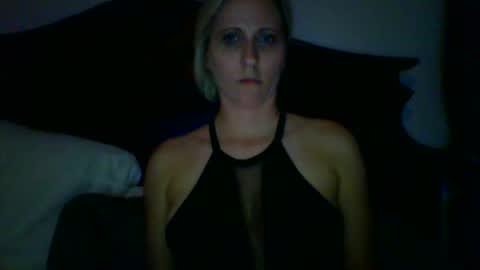 Snapshot of swingersdfw chatting on October 11, 3:50 am swingersdfw online show from October 11, 3:50 am