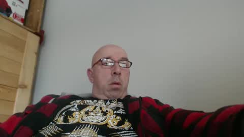 Snapshot of swissscooby55 chatting on December 7, 9:28 am swissscooby55 online show from December 7, 9:28 am