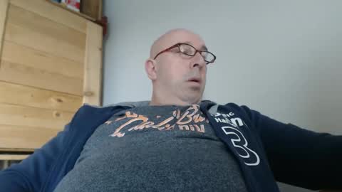 Snapshot of swissscooby55 chatting on December 15, 11:34 am swissscooby55 online show from December 15, 11:34 am