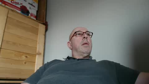 Snapshot of swissscooby55 chatting on February 8, 8:31 am swissscooby55 online show from February 8, 8:31 am