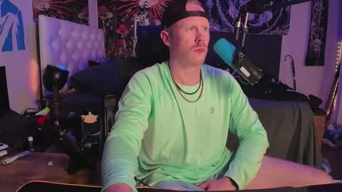 Snapshot of switchdean chatting on October 21, 2:45 am Switch online show from October 21, 2:45 am